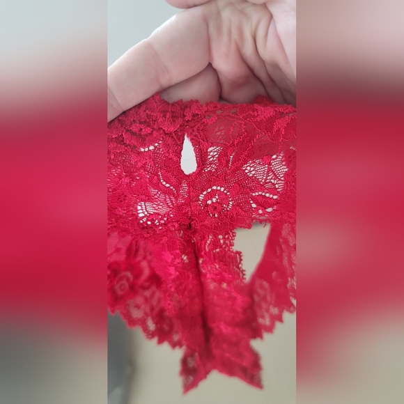 Victoria's Secret thong lacy panty in size Large. - Picture 4 of 5